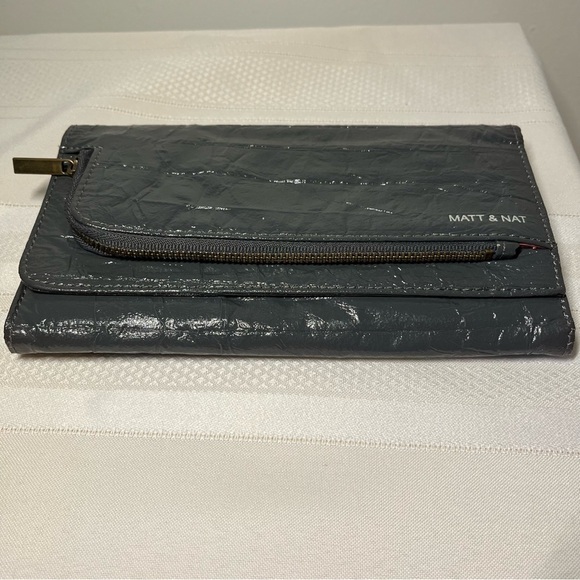 Matt & Nat Charcoal Grey Wallet. Many pockets. Card slots. Zippered. Snap! - Picture 9 of 9